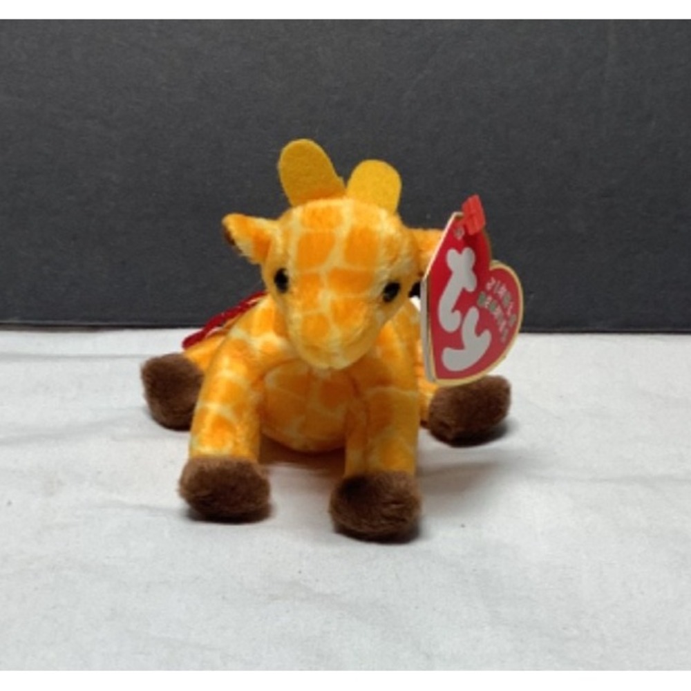 2001 Ty Jingle Beanies- Twigs The Giraffe 4" Ornament with heart tag